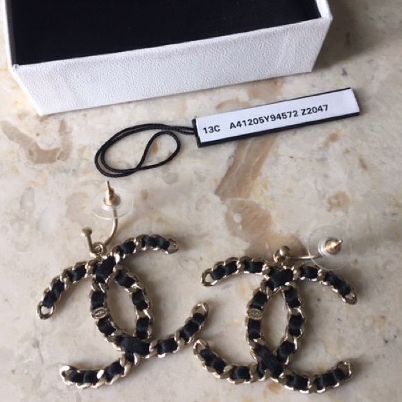 Chanel CC XL Chain Dangle Earrings - Picture 2 of 8